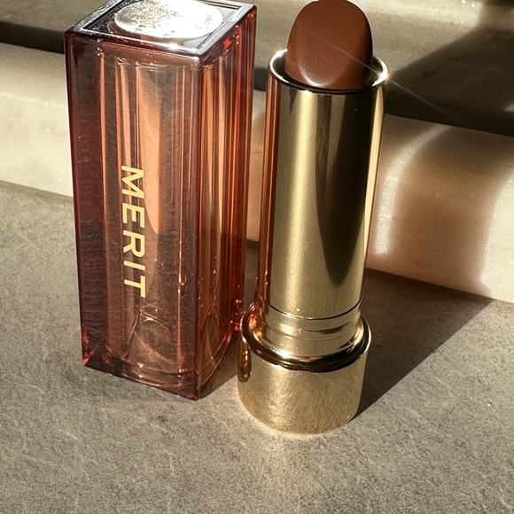 MERIT  Signature Lip Satin Lipstick - 1990 deep brown - Picture 5 of 6